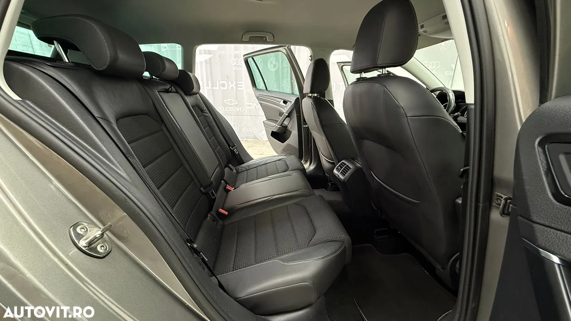 2014 Volkswagen Golf, photograph 8