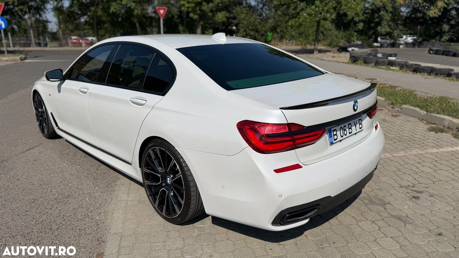 2016 BMW Seria 7 740d xDrive, photograph 4