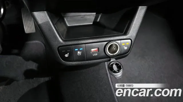 Kia RAY Prestige — photo 1 of 20