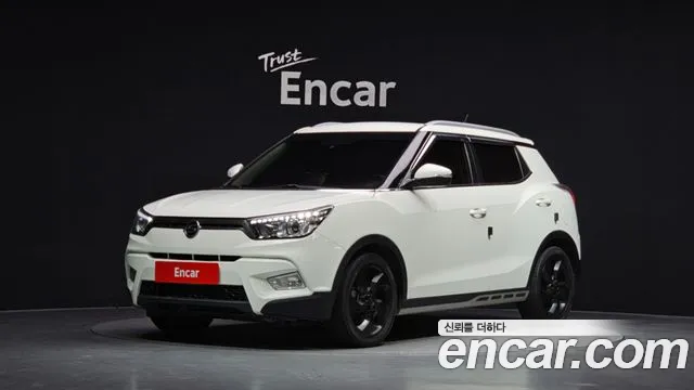 2015 KG_Mobility_Ssangyong TIBOLI LX 2WD, photograph 6