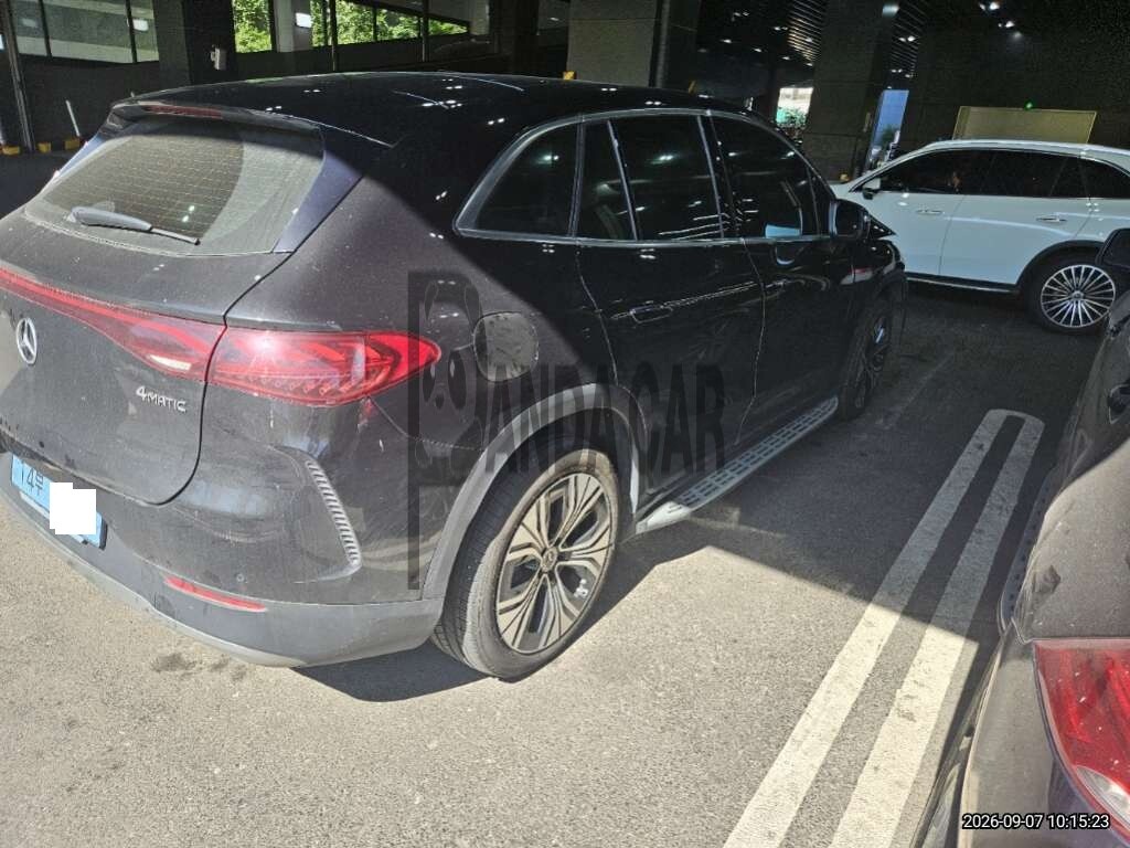 2024 Mercedes-Benz EQE 350 4MATIC SUV, photograph 3