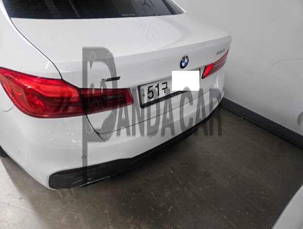 2018 BMW 530i xDrive, photograph 2