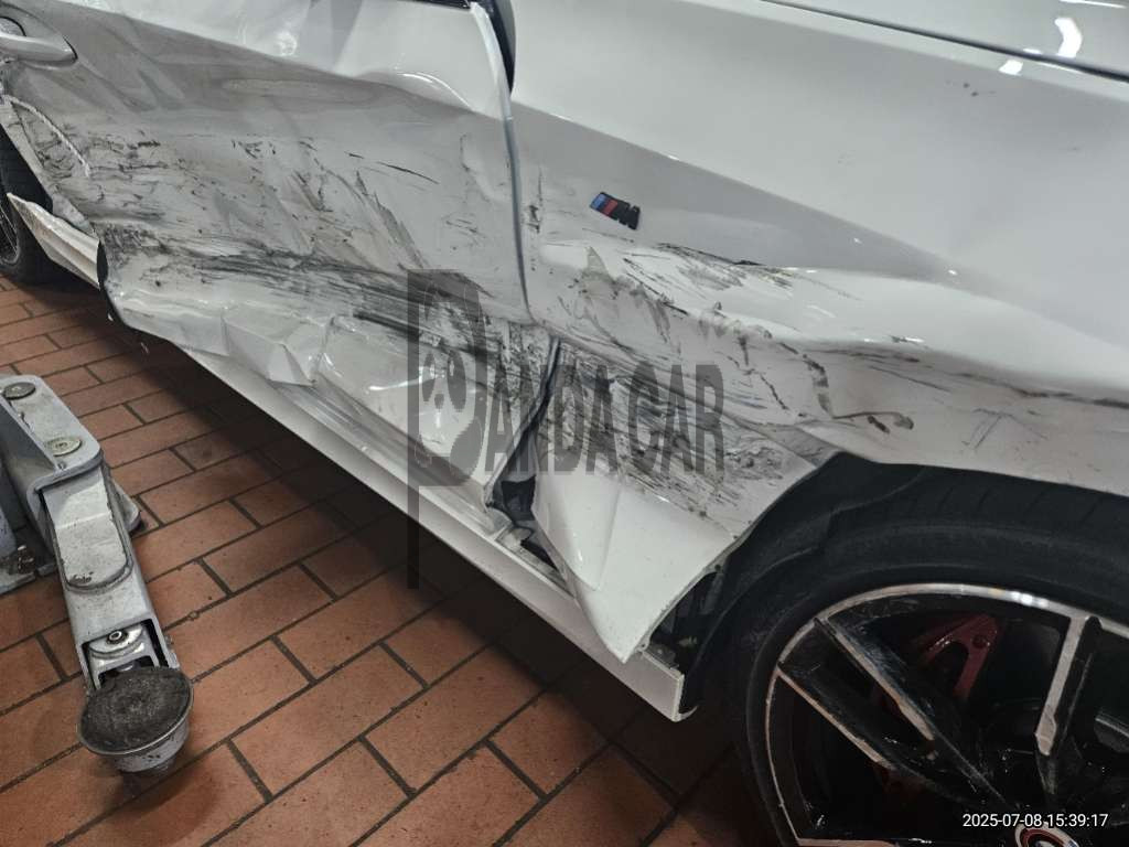 2025 BMW M340i, photograph 3