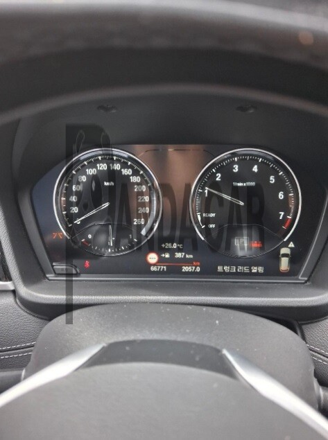 2022 BMW X1 xDrive20i, photograph 4