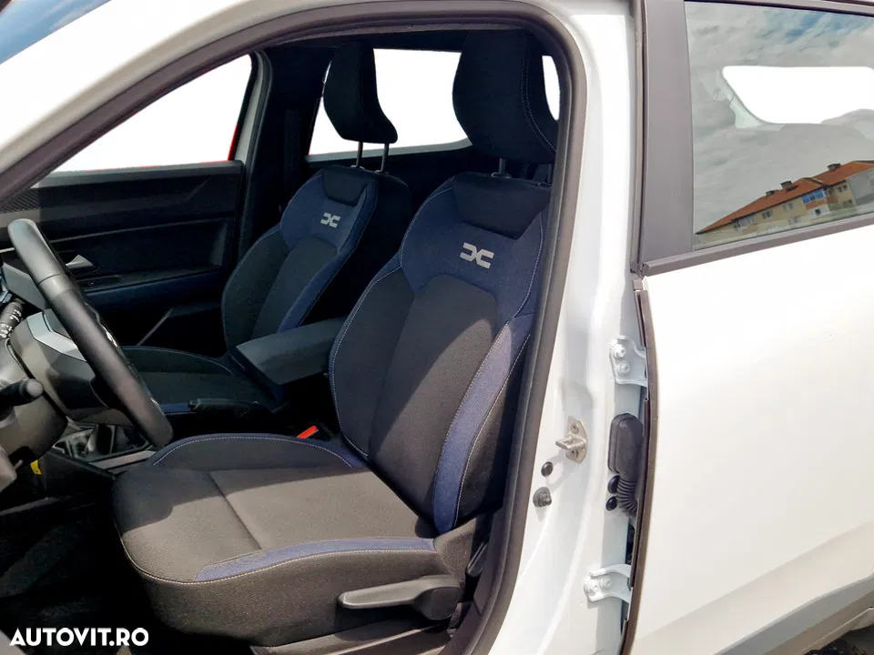 2025 Dacia Duster MHEV 140 Expression, photograph 12