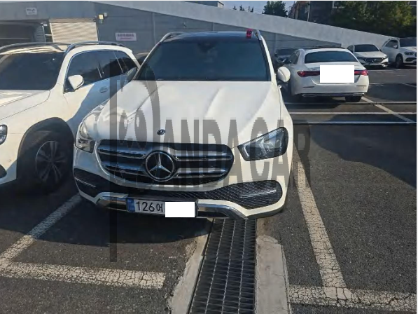 2020 Mercedes-Benz GLE300 d 4MATIC, photograph 1