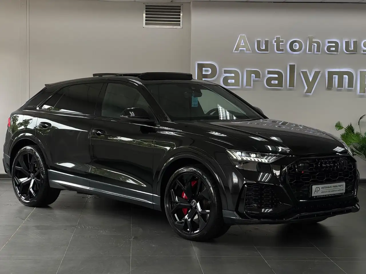 2024 Audi RS Q8 4.0 TFSI quattro *PANO*MATRIX*B&O*AGA, photograph 1