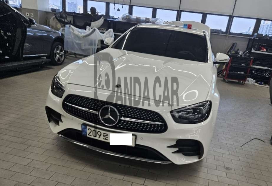 2023 Mercedes-Benz E250, photograph 1