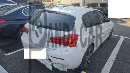 2017 BMW 118d, photograph 2