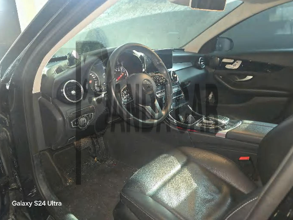 2020 Mercedes-Benz C200, photograph 3