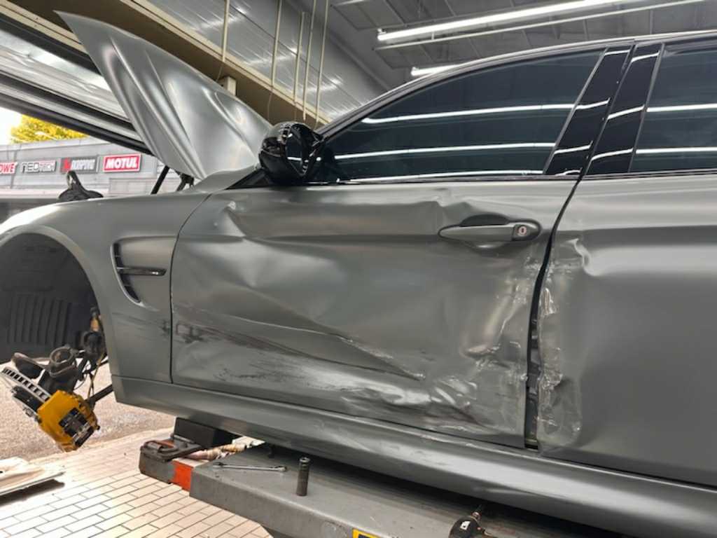 2018 BMW M3 Competition Package, photograph 1