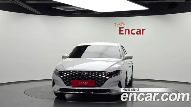 2020 Hyundai Grandeur 2.5, photograph 3