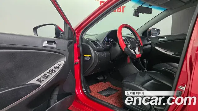 Hyundai Accent 1.4 VVT Modern — photo 1 of 20