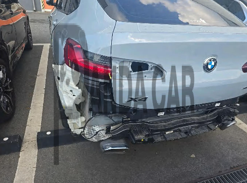 2023 BMW X4 xDrive20i, photograph 3