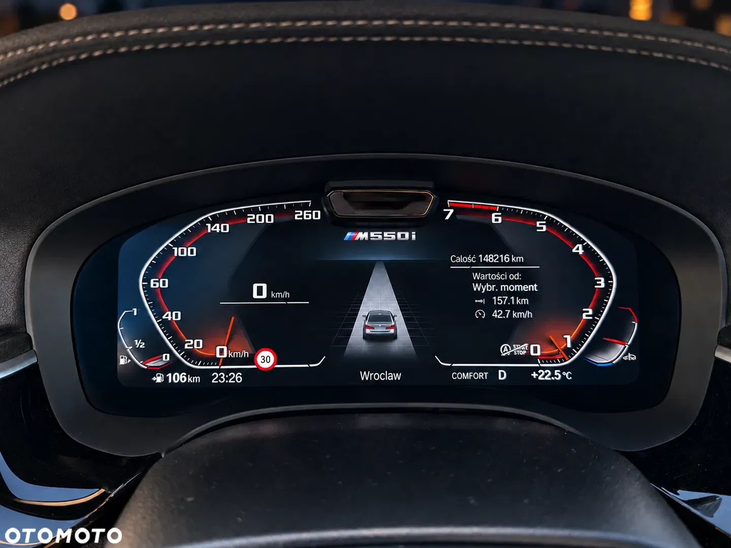 2021 BMW Seria 5 M550i xDrive, photograph 11