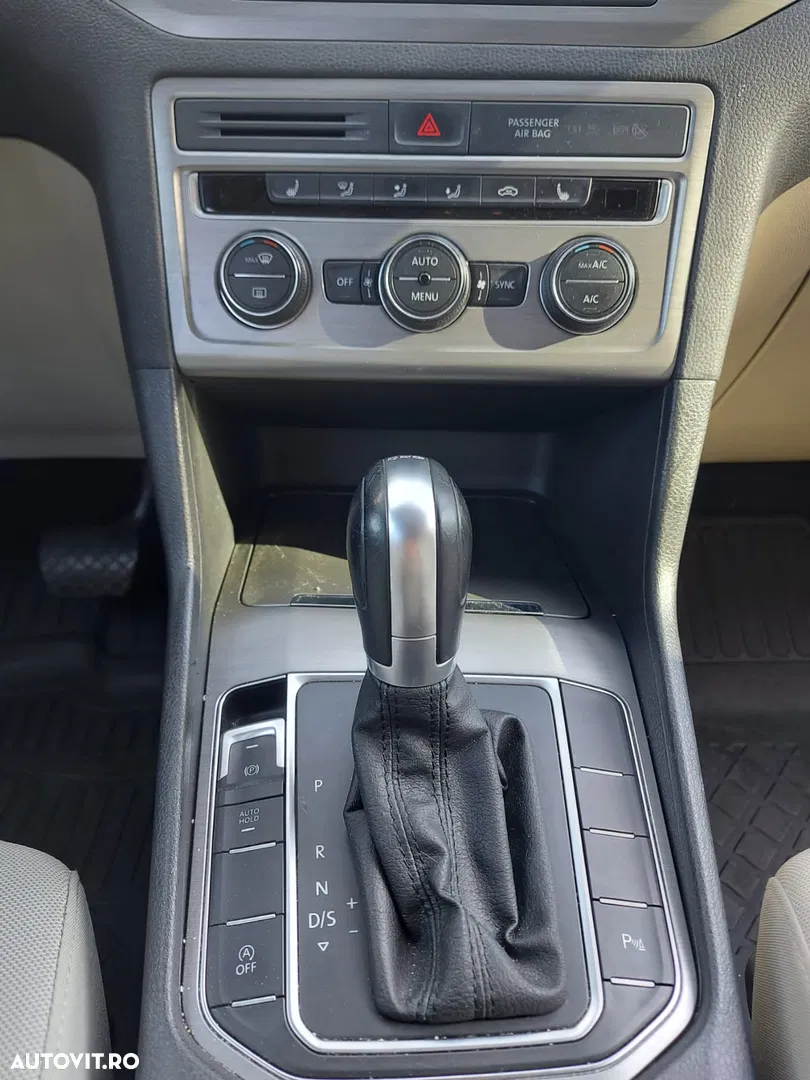 2015 Volkswagen Golf Sportsvan 1.6 TDI DPF DSG BMT Comfortline, photograph 8