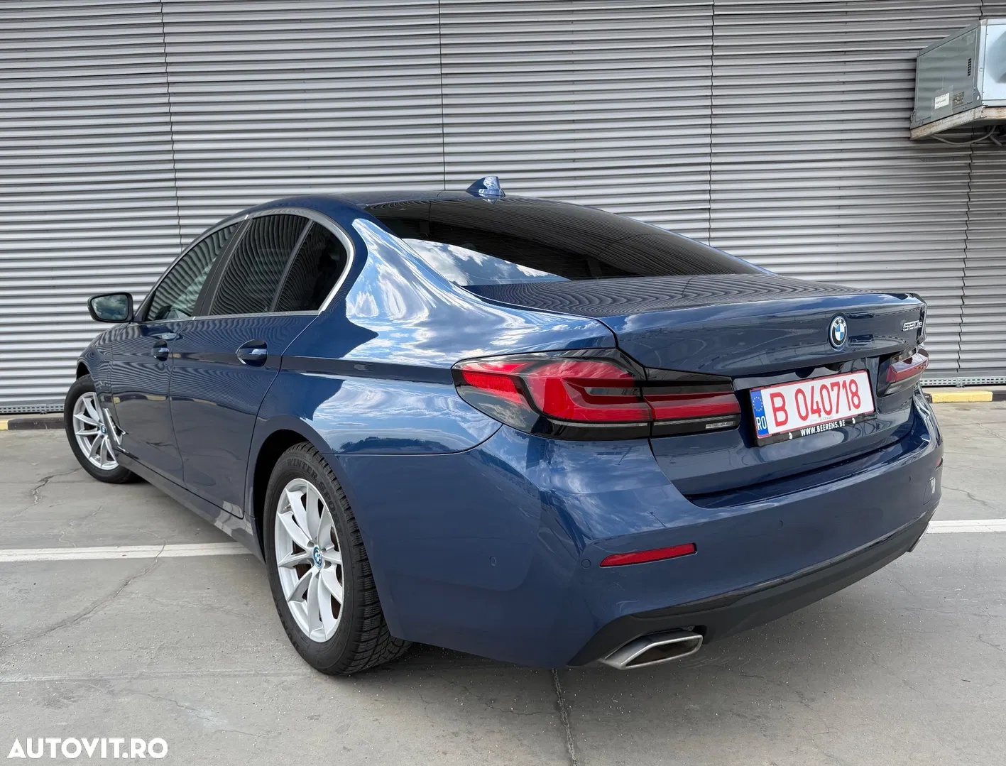 2022 BMW Seria 5 520e AT PHEV, photograph 2