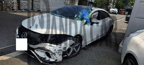 2023 Mercedes-Benz EQE350 4MATIC, photograph 5