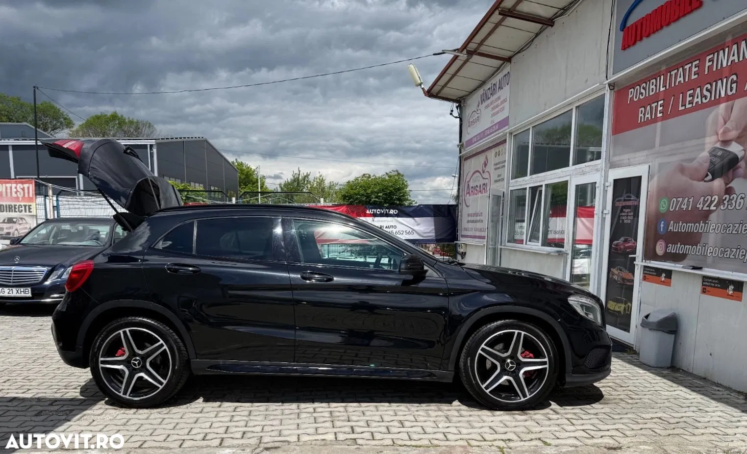 2014 Mercedes-Benz GLA 250 4MATIC 7G-DCT Edition 1, photograph 10
