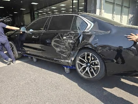 2024 BMW 740i xDrive, photograph 2