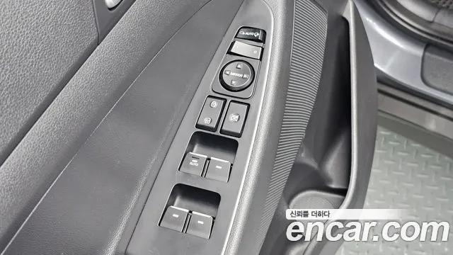 Hyundai Tucson Diesel 2.0 2WD — photo 1 of 30
