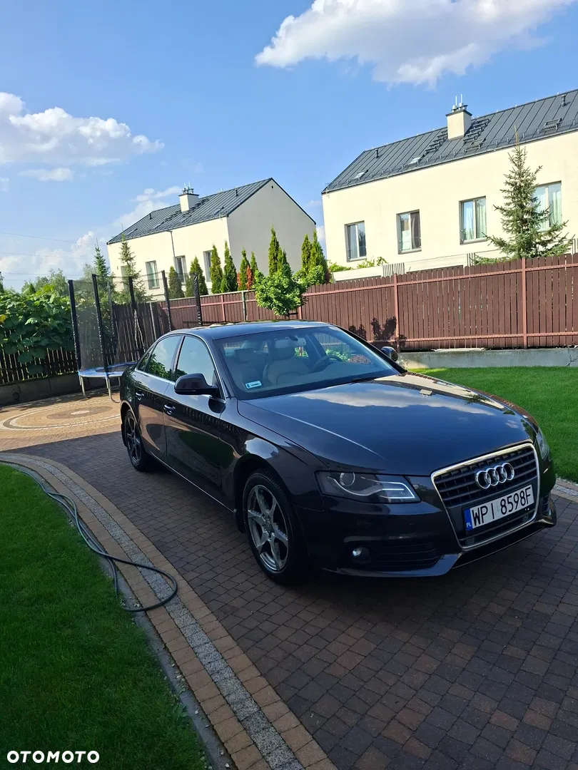 2008 Audi A4 Limousine, photograph 2
