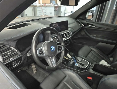 2022 BMW iX3 M Sport, photograph 5