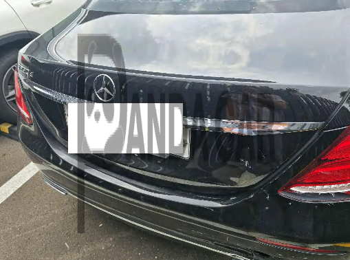 2017 Mercedes-Benz E220 d, photograph 4