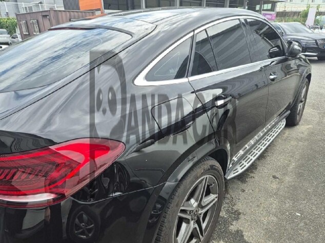 2021 Mercedes-Benz GLE350 e 4MATIC Coupe, photograph 4