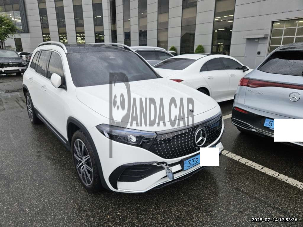 2025 Mercedes-Benz EQB 300 4MATIC, photograph 4