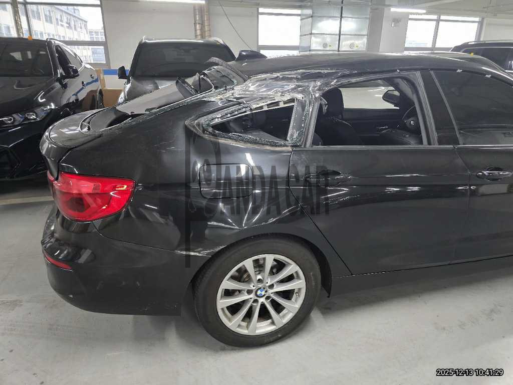 2017 BMW 520d, photograph 1