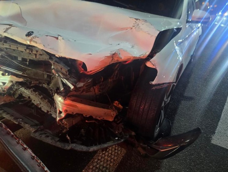 2019 Mercedes-Benz E300, photograph 3