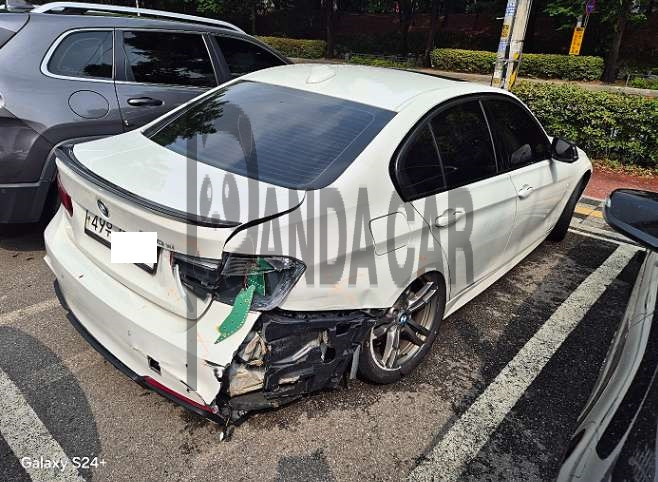 2018 BMW 320d M Sport Package WLTP, photograph 2
