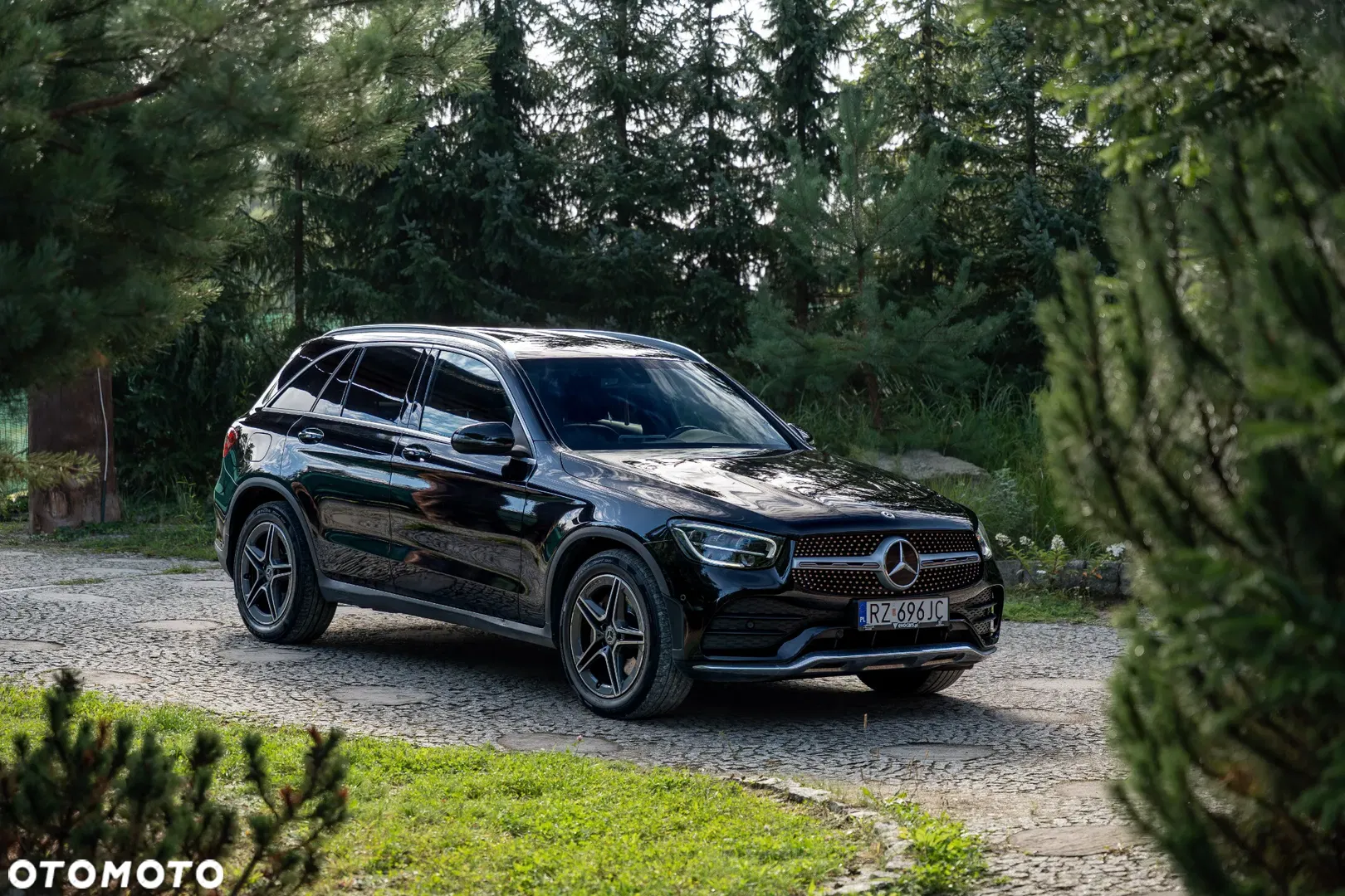 2020 Mercedes-Benz GLC 200 d 4Matic 9G-TRONIC AMG Line, photograph 1