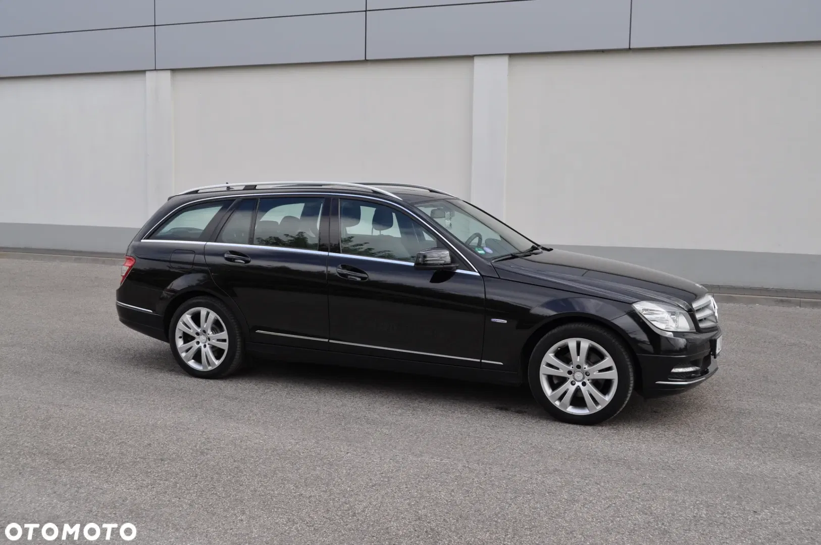 2011 Mercedes-Benz Klasa C 200 CGI Automatik BlueEFFICIENCY Avantgarde, photograph 5