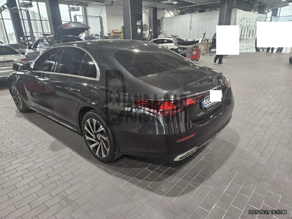 2024 Mercedes-Benz E 300 4MATIC, photograph 4