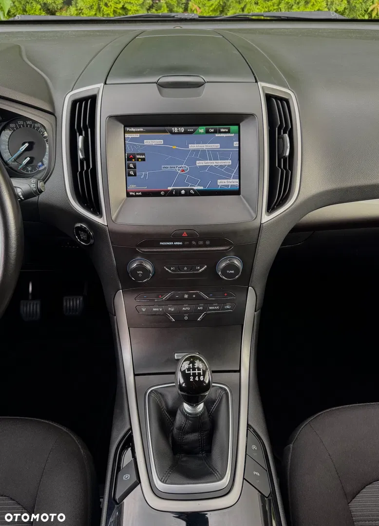 2015 Ford Galaxy 2.0 TDCi Trend, photograph 4