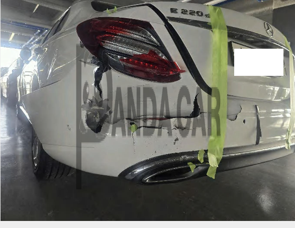 2017 Mercedes-Benz E220 d, photograph 2