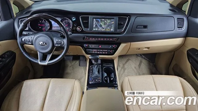 2017 Kia Canival 7-seater Limousine, photograph 10