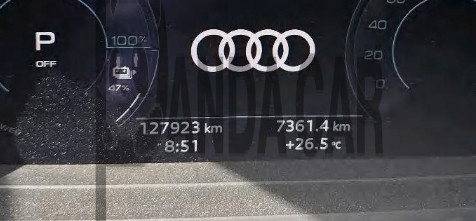 2022 Audi Q4 e-tron 40, photograph 3