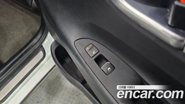 Hyundai Grandeur 3.0 LPi Modern (Rental Car) — photo 1 of 20