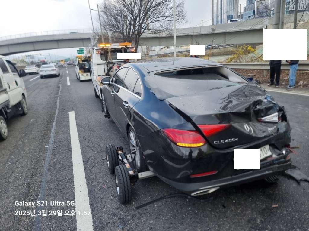 2019 Mercedes-Benz CLS400 d 4Matic, photograph 3