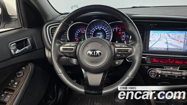 Kia K5 Luxury — photo 1 of 20