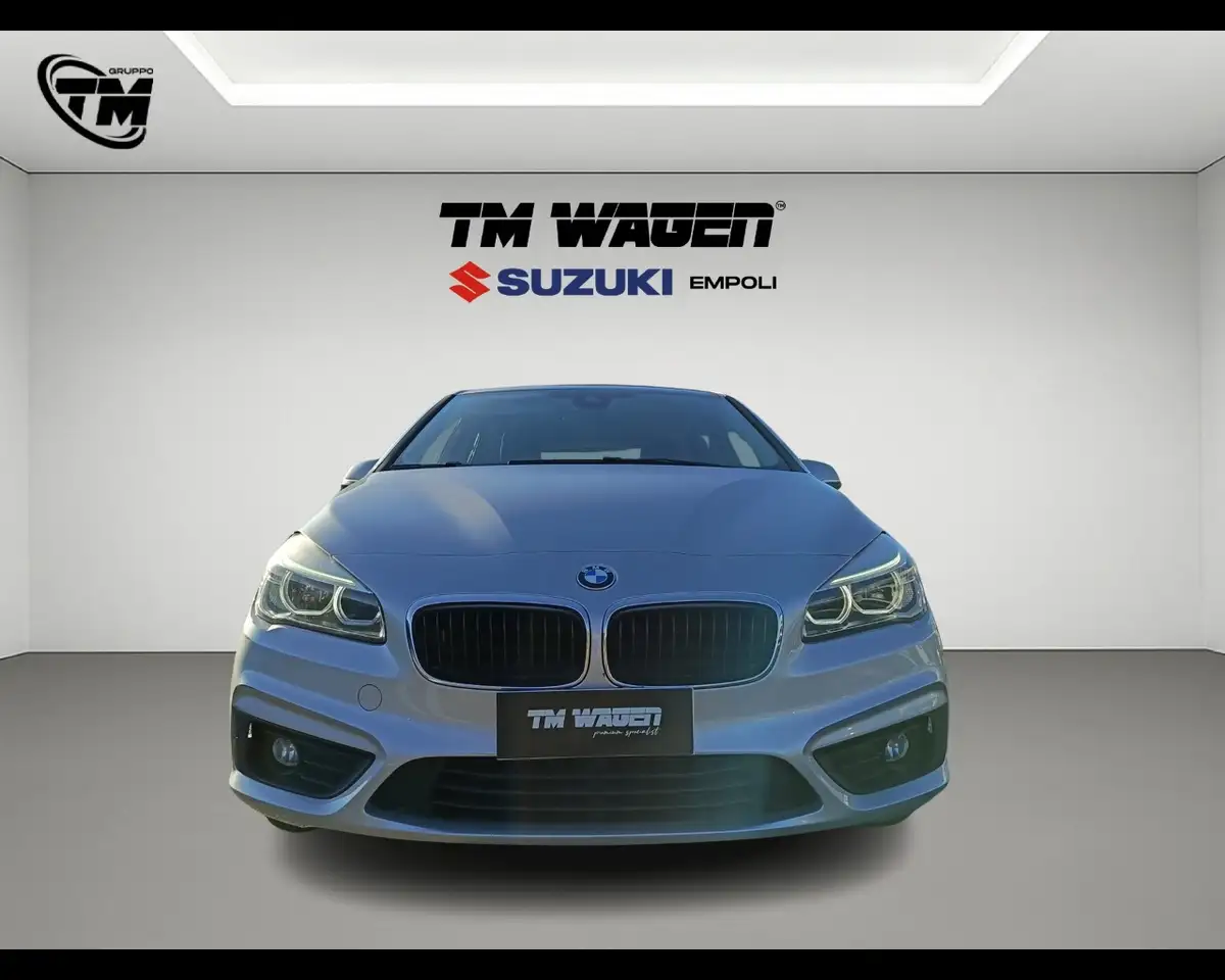 2016 BMW 216 - 216d Active Tourer Advantage, photograph 2