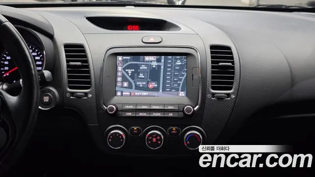 2017 Kia K3 Trendy, photograph 10