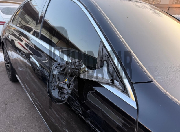 2022 Mercedes-Benz S450 4MATIC, photograph 3