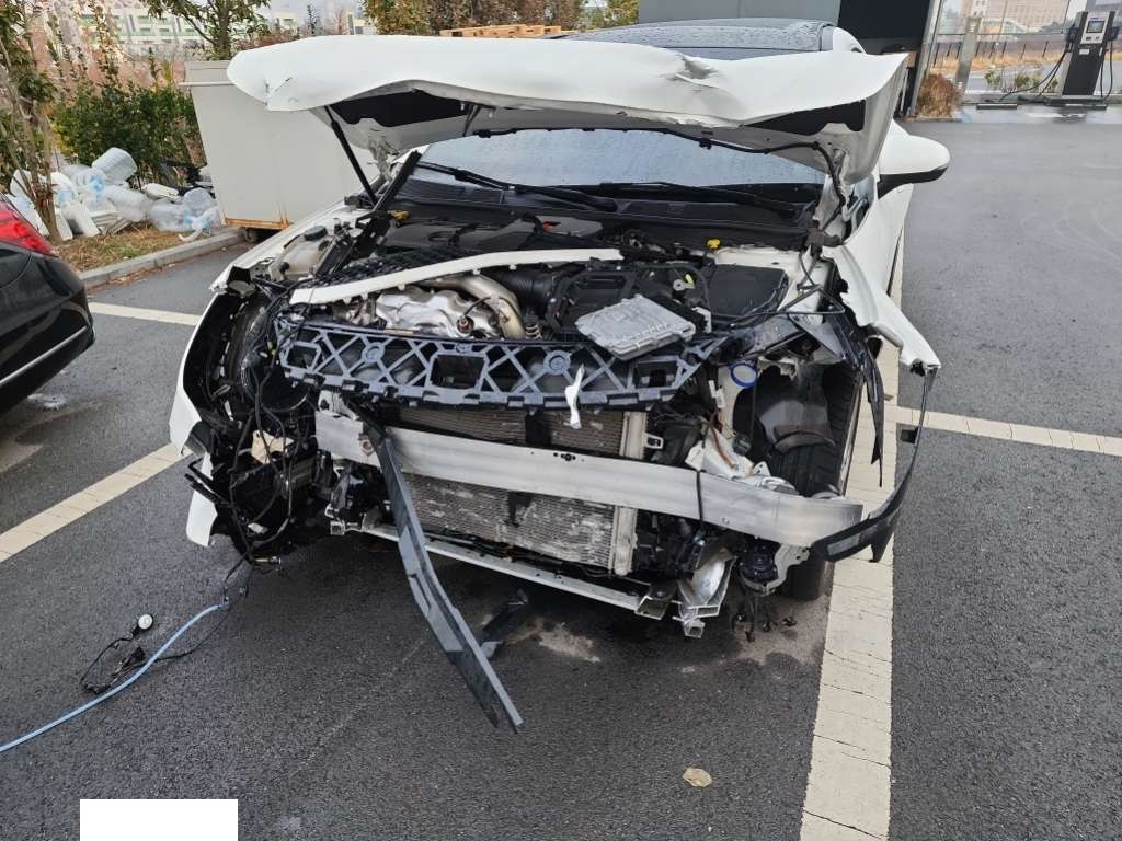 2024 Mercedes-Benz CLA 250 4MATIC, photograph 2