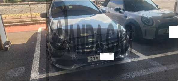 2018 Mercedes-Benz C200, photograph 2