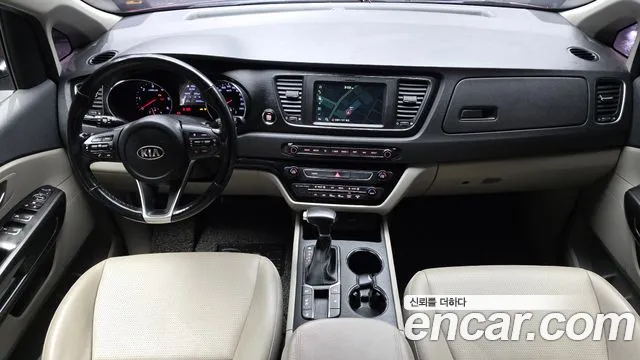2019 Kia Canival 9-Seater Luxury, photograph 6