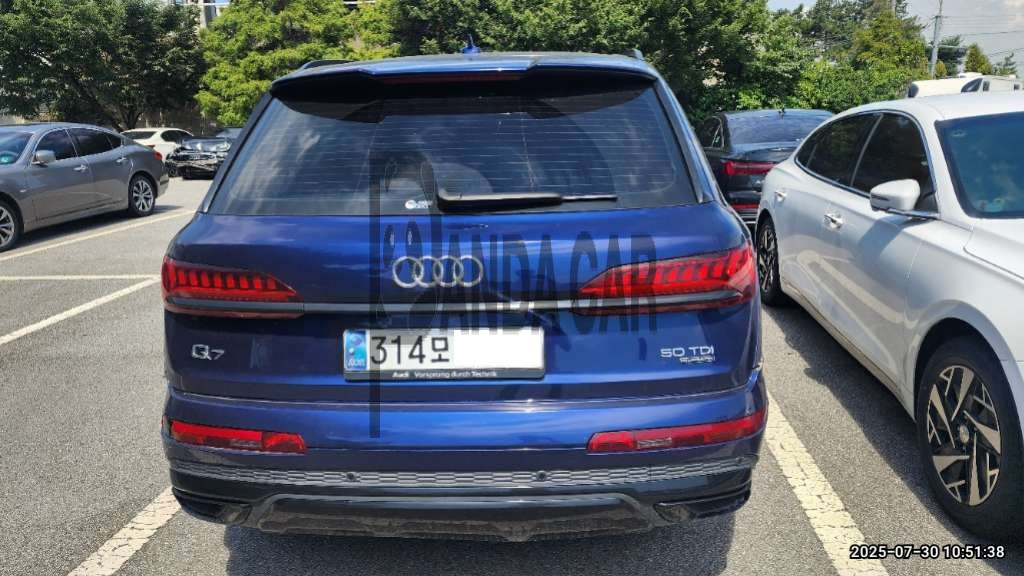 2023 Audi Q7 50 TDI quattro, photograph 3